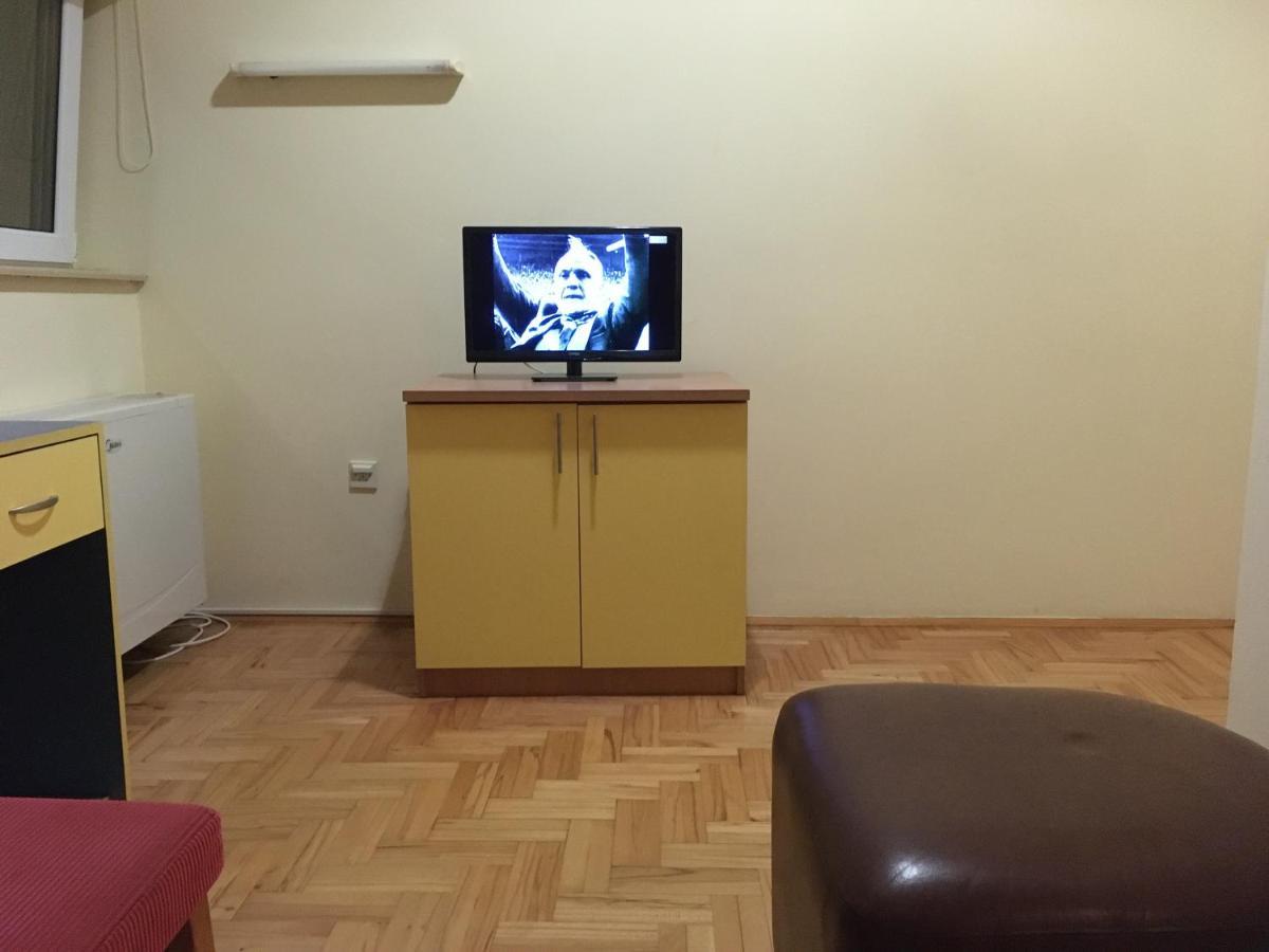 Hostel Teresianum Aleksinac Exterior foto